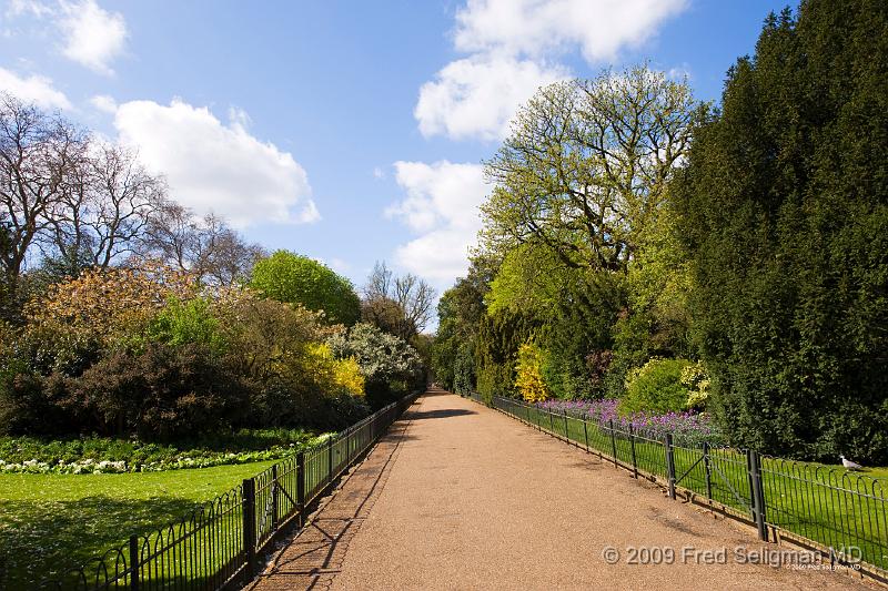 20090408_122903_D3 P1.jpg - Kensington Gardens